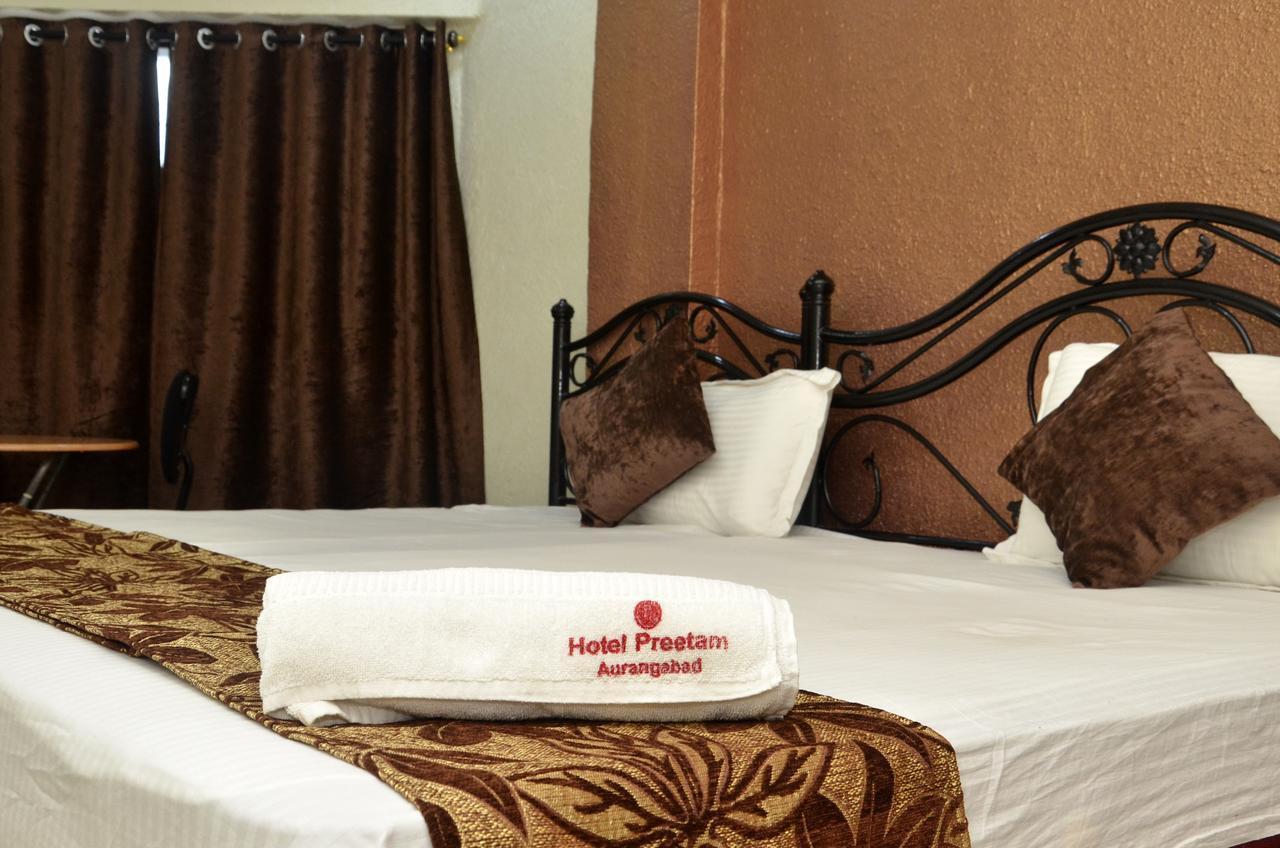 Hotel Preetam Aurangabad Экстерьер фото